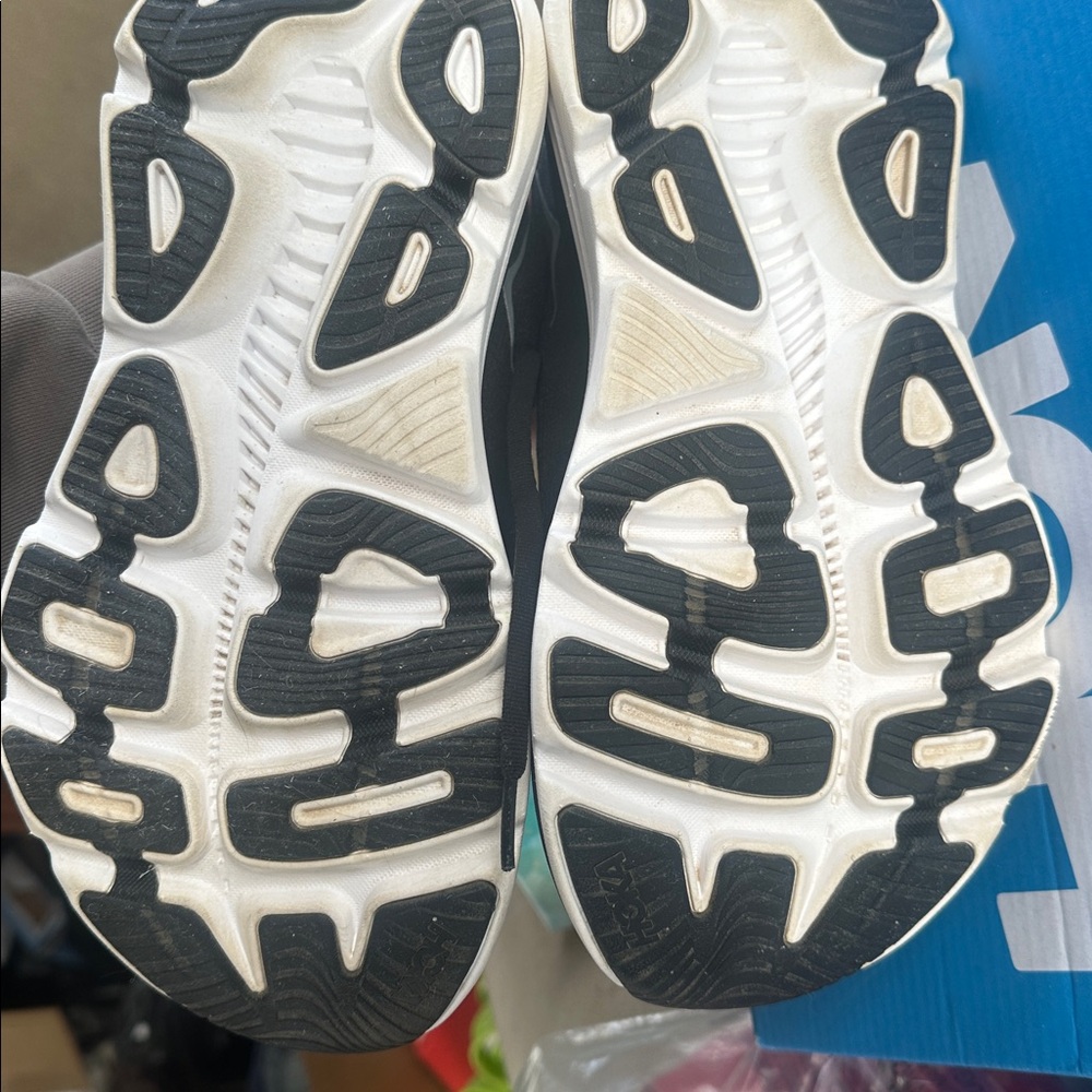 Hoka Gaviota 5, size 8 Wide Euro 40, comes in Hoka original box - Picture 6 of 6